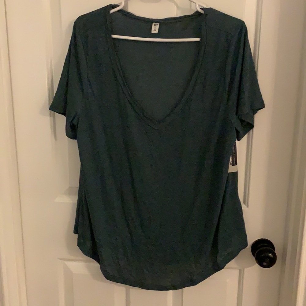 Women’s v-neck T-shirt
